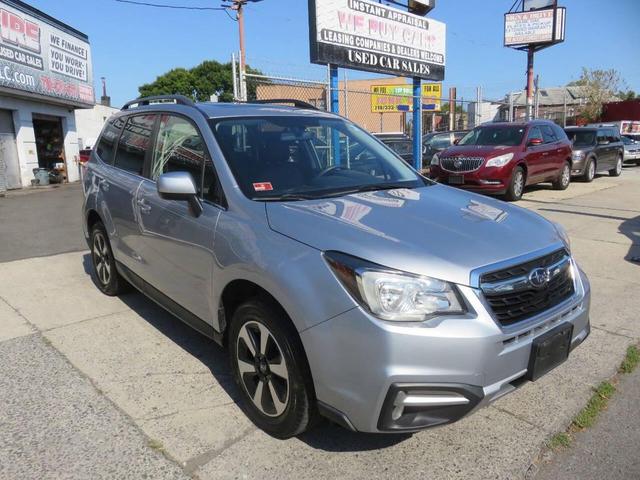 Photo of 2017 Ice Silver Metallic Subaru Forester