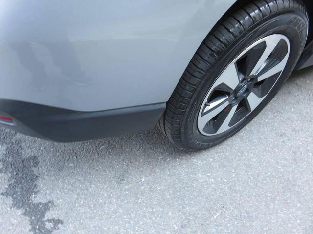 Photo of 2017 Ice Silver Metallic Subaru Forester
