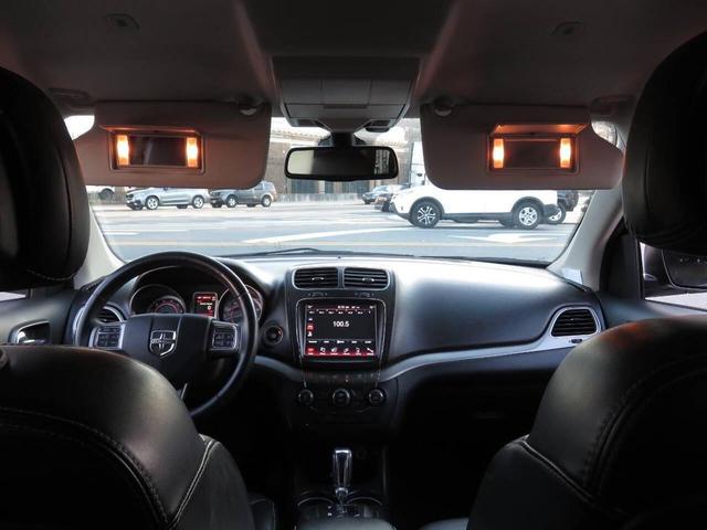 Photo of 2018 White Dodge Journey