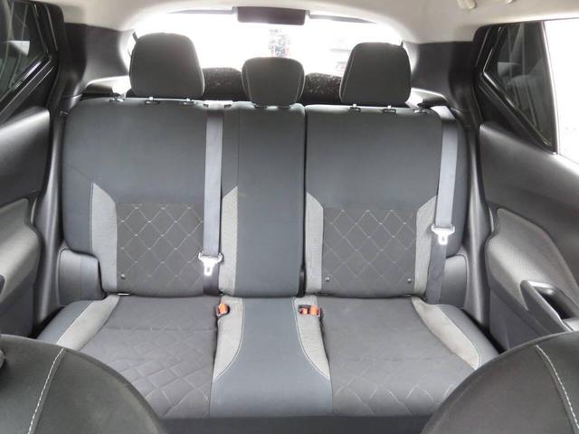 Photo of 2019 Brilliant Silver Metallic Nissan Kicks
