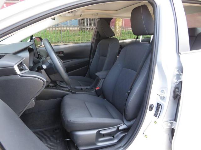 Photo of 2023 Classic Silver Metallic Toyota Corolla