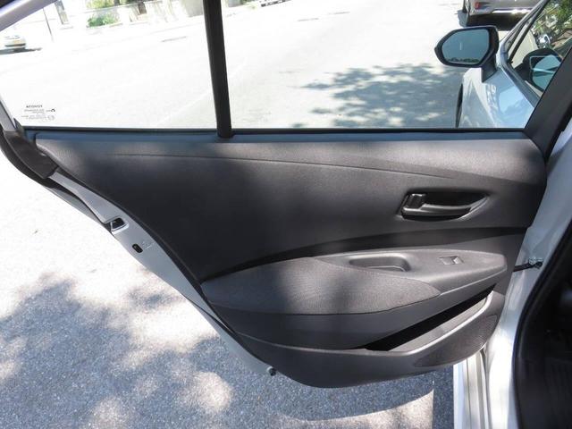 Photo of 2023 Classic Silver Metallic Toyota Corolla