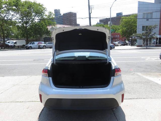 Photo of 2023 Classic Silver Metallic Toyota Corolla