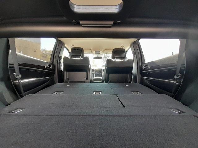 Photo of 2012 Stone White Clearcoat Jeep Grand Cherokee