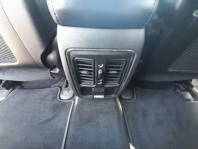 Photo of 2012 Stone White Clearcoat Jeep Grand Cherokee