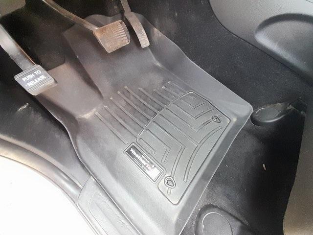 Photo of 2012 Stone White Clearcoat Jeep Grand Cherokee