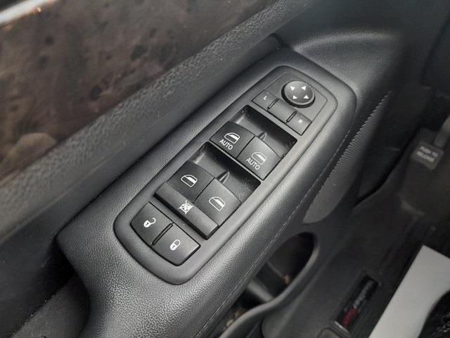 Photo of 2012 Stone White Clearcoat Jeep Grand Cherokee