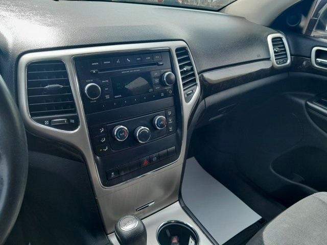Photo of 2012 Stone White Clearcoat Jeep Grand Cherokee