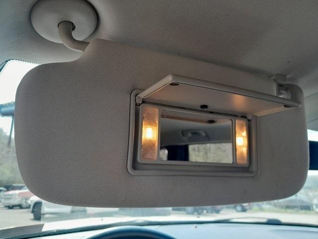 Photo of 2012 Stone White Clearcoat Jeep Grand Cherokee