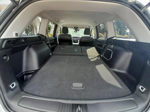 Photo of 2022 Silver Zynith Jeep Grand Cherokee