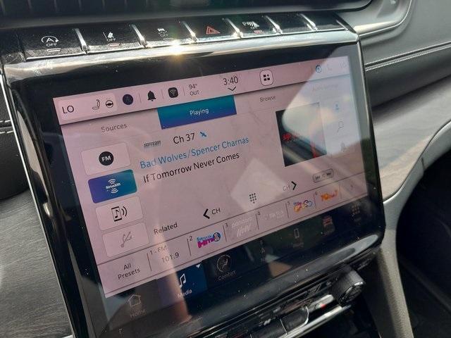Photo of 2022 Silver Zynith Jeep Grand Cherokee
