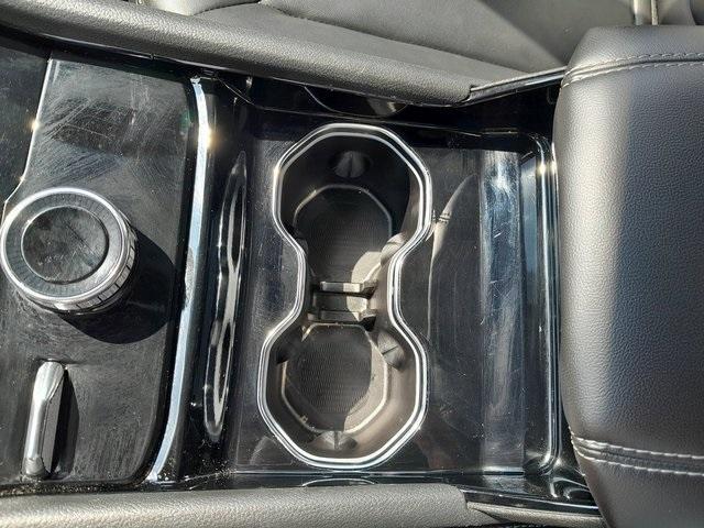 Photo of 2022 Silver Zynith Jeep Grand Cherokee