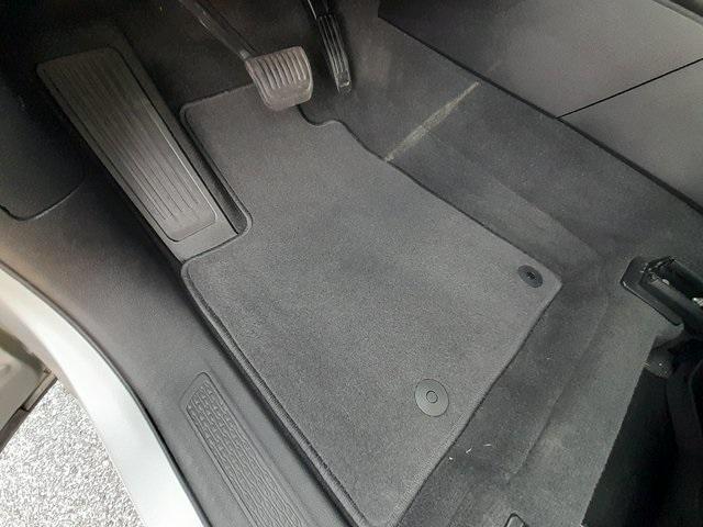 Photo of 2022 Silver Zynith Jeep Grand Cherokee