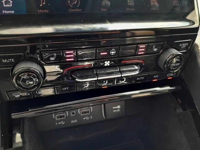 Photo of 2022 Silver Zynith Jeep Grand Cherokee