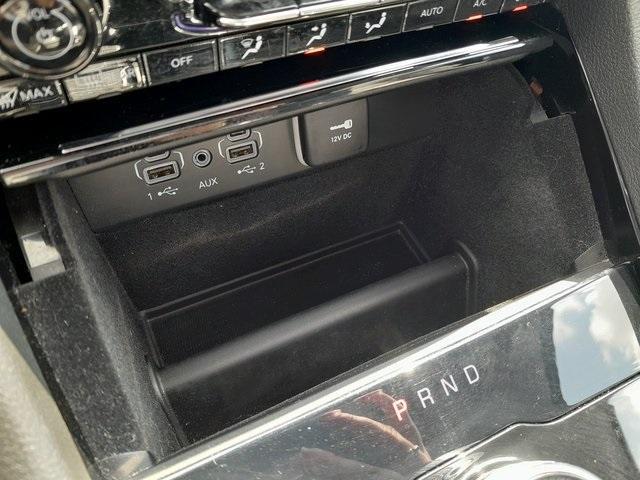 Photo of 2022 Silver Zynith Jeep Grand Cherokee