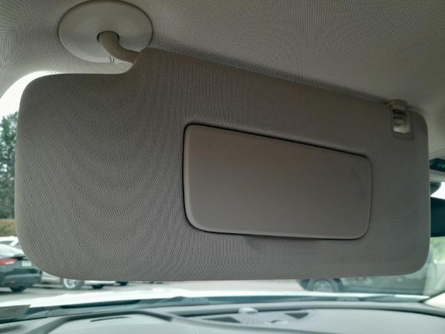 Photo of 2022 Summit White Buick Envision