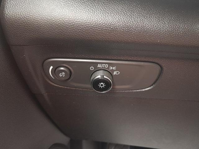 Photo of 2022 Summit White Buick Envision