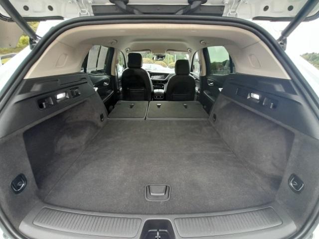 Photo of 2022 Summit White Buick Envision