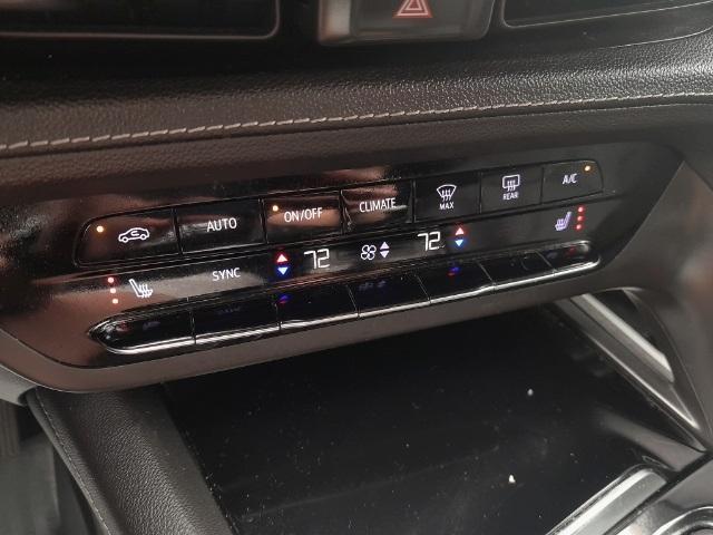 Photo of 2022 Summit White Buick Envision