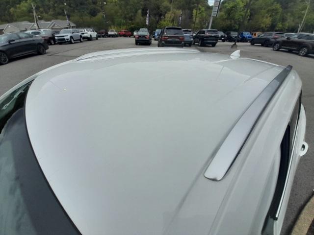 Photo of 2022 Summit White Buick Envision