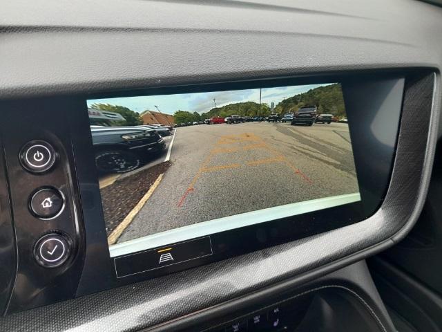Photo of 2022 Summit White Buick Envision