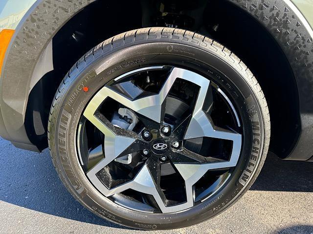 Photo of 2024 Sage Gray Hyundai SANTA CRUZ