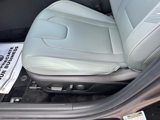 Photo of 2024 Black Hyundai ELANTRA HEV