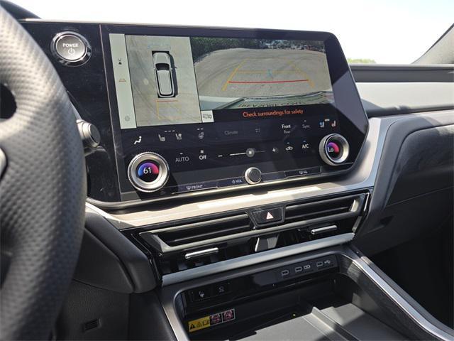 Photo of 2025 Wind Chill Prl Lexus TX 500h