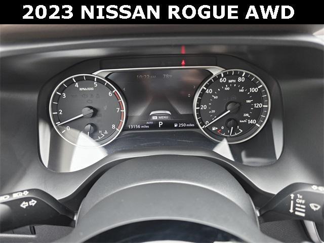 Photo of 2023 Brilliant Silver Metallic Nissan Rogue