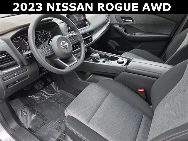 Photo of 2023 Brilliant Silver Metallic Nissan Rogue