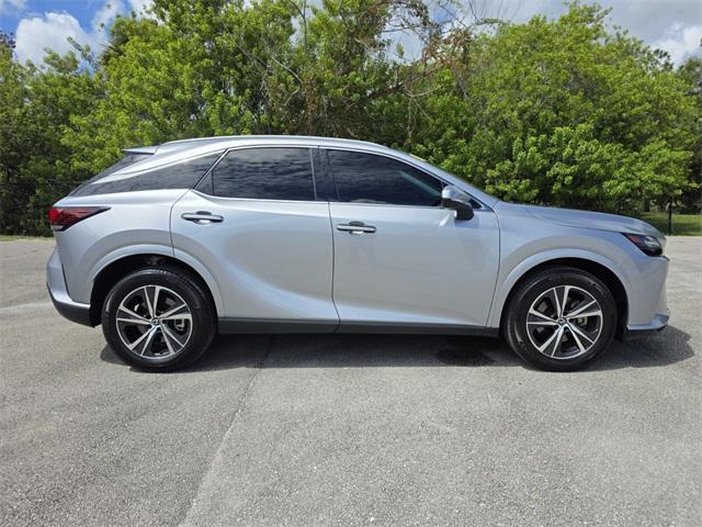 Photo of 2023 Iridium Lexus RX 350