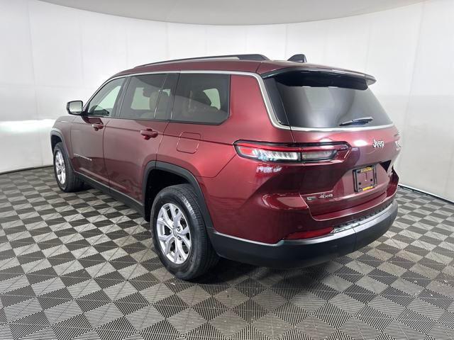 Photo of 2022 Velvet Red Pearlcoat Jeep Grand Cherokee L