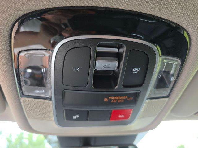 Photo of 2025 Shimmering Silver Hyundai TUCSON