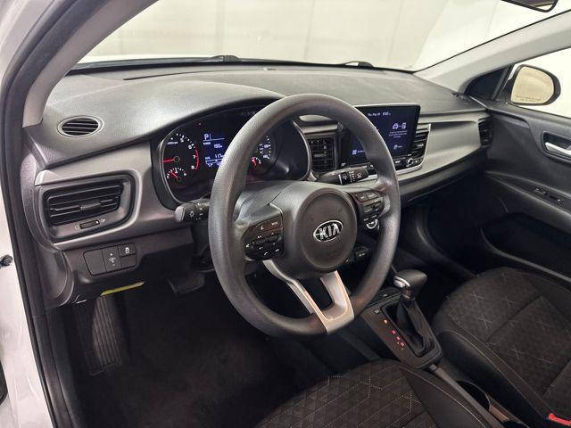 Photo of 2021 Clear White Kia Rio