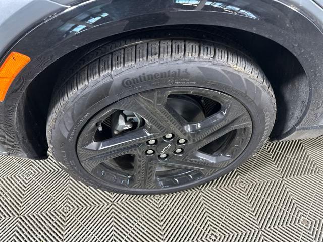 Photo of 2025 Sterling Gray Metallic Chevrolet Equinox EV