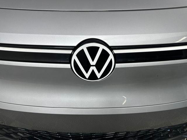 Photo of 2023 Silver Mist Metallic Volkswagen ID.4