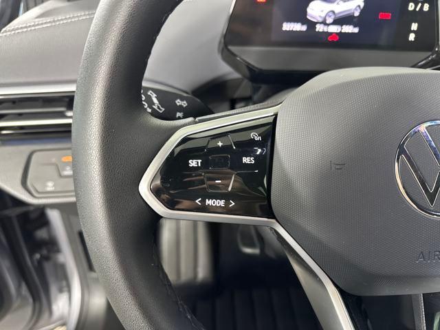 Photo of 2023 Silver Mist Metallic Volkswagen ID.4