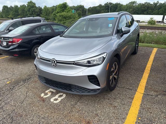 Photo of 2023 Silver Mist Metallic Volkswagen ID.4