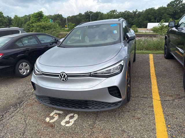 Photo of 2023 Silver Mist Metallic Volkswagen ID.4