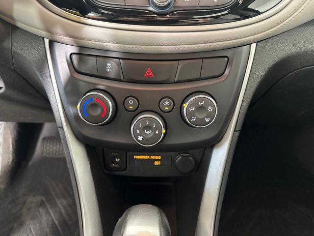 Photo of 2018 Summit White Chevrolet Trax