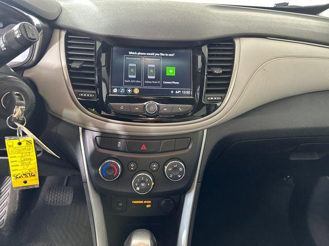 Photo of 2018 Summit White Chevrolet Trax