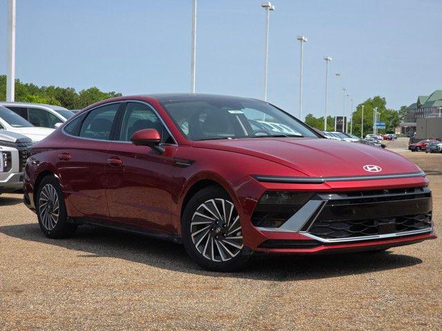 Photo of 2025 Ultimate red Hyundai SONATA Hybrid