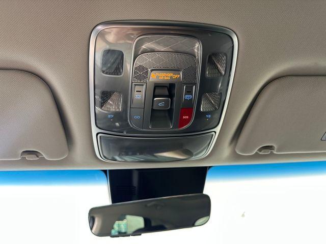 Photo of 2025 Vik Black Genesis GV70