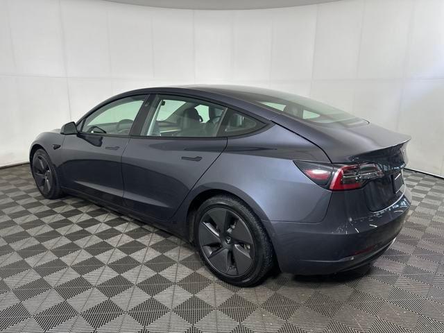 Photo of 2021 Midnight Silver Metallic Tesla Model 3