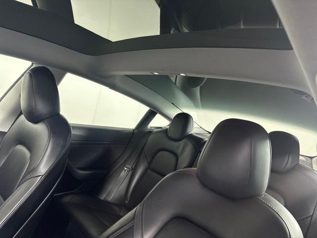 Photo of 2021 Midnight Silver Metallic Tesla Model 3