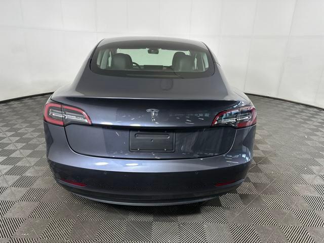 Photo of 2021 Midnight Silver Metallic Tesla Model 3