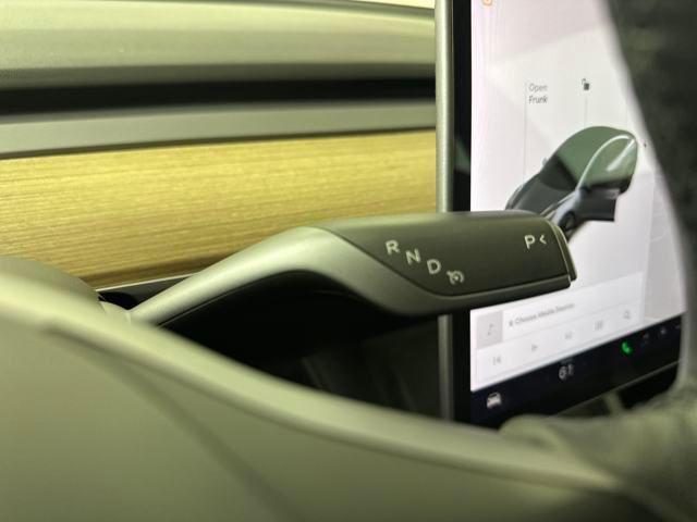 Photo of 2021 Midnight Silver Metallic Tesla Model 3