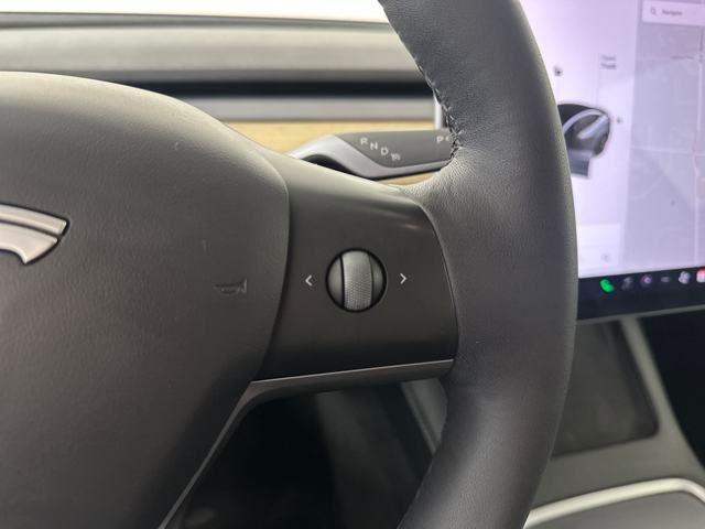 Photo of 2021 Midnight Silver Metallic Tesla Model 3