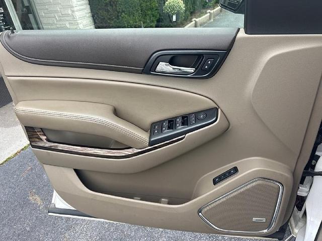 Photo of 2018 White GMC Yukon