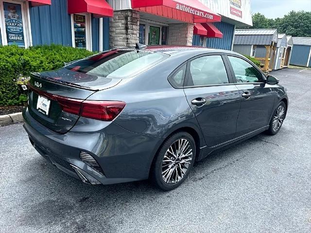 Photo of 2022 Gravity Grey Pearl Kia Forte
